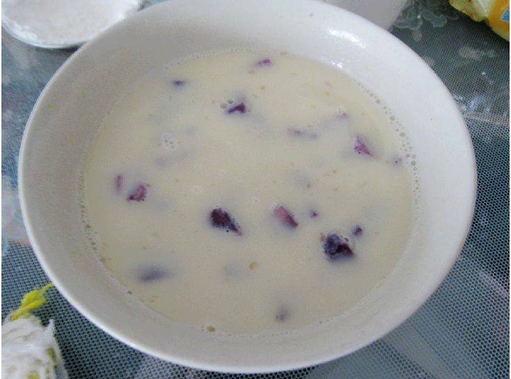 紫薯红豆炖奶步骤4