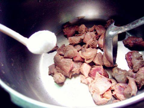 当归炖牛肉步骤5