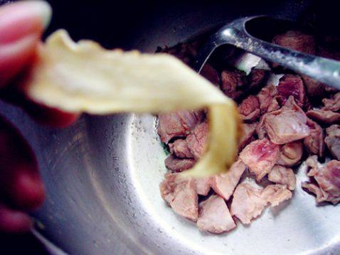 当归炖牛肉步骤6