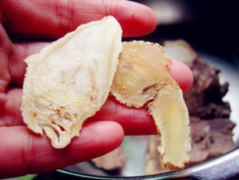 当归枸杞炖牛骨步骤3