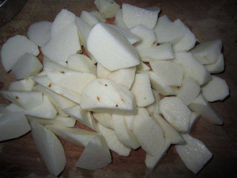 香茹炖山药步骤1