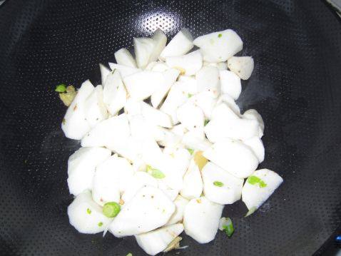 香茹炖山药步骤4