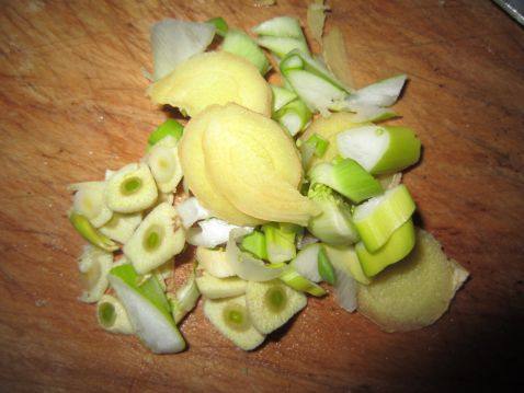 香茹炖山药步骤3