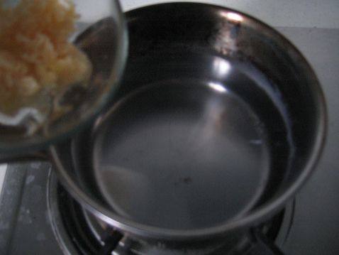 牛奶炖花生银耳步骤2