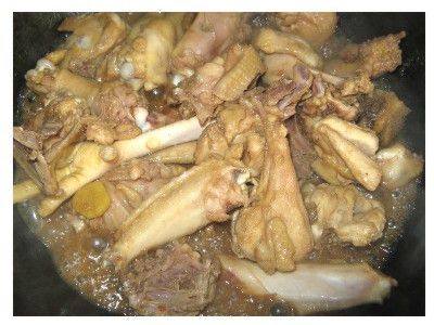 粉皮炖鸡步骤5