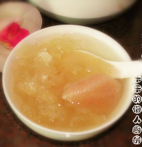 银耳炖梨步骤5