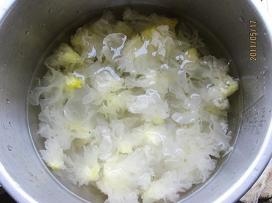 樱桃炖银耳-首发步骤1
