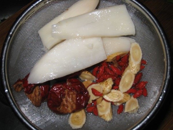 虫草花炖瘦肉步骤2