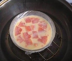 雪蛤炖蛋奶步骤3