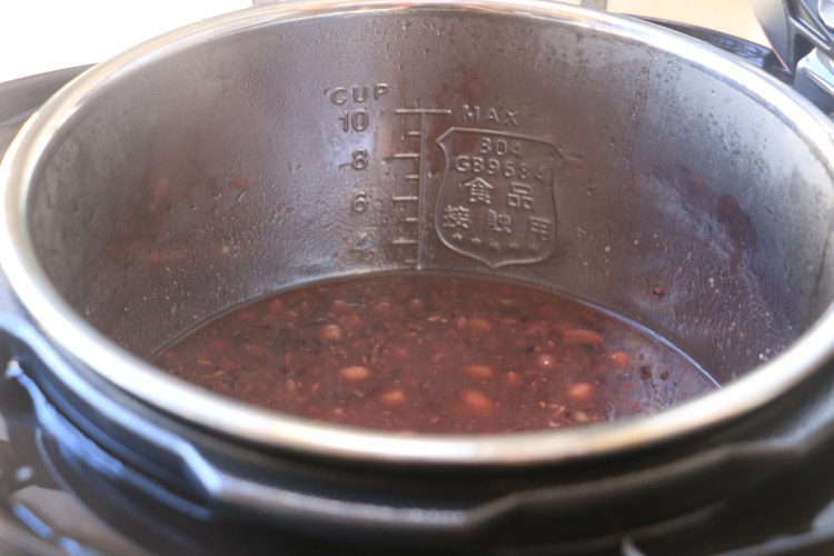 红豆黑米粥（压力锅版步骤3