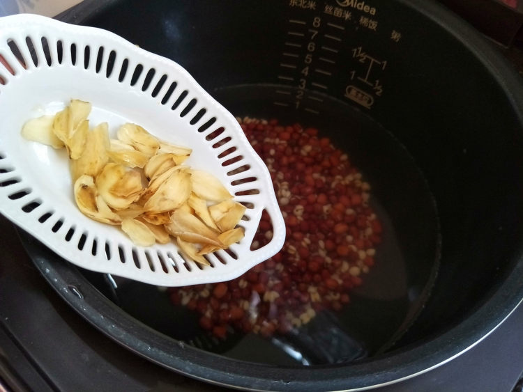 红豆薏米糖水步骤4