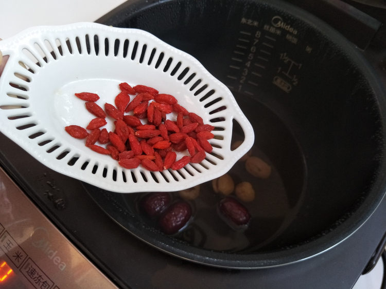 桂圆红枣茶步骤6