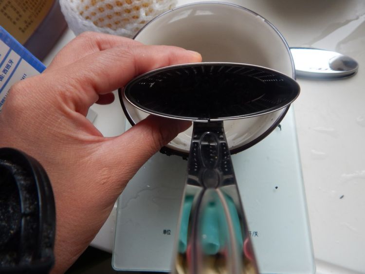 乌龙奶茶步骤4