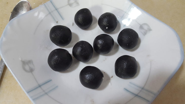 芝麻馅汤圆步骤3