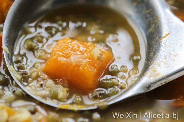 南瓜绿豆甜汤步骤4
