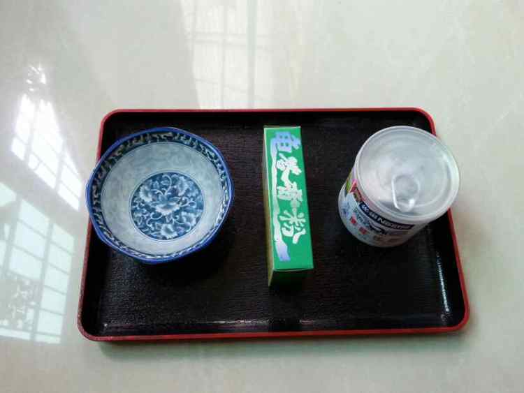 炼乳龟苓膏步骤1