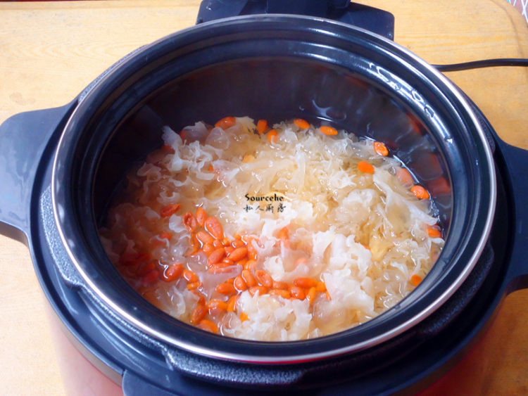 银耳冬瓜糖水步骤6