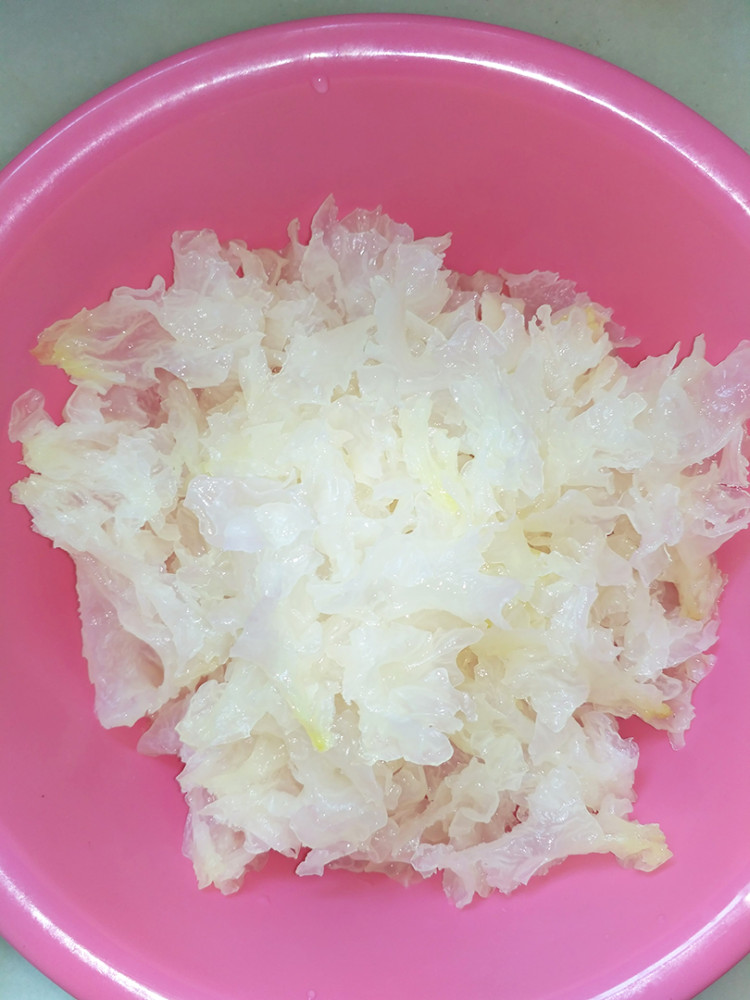 桃胶银耳糖水步骤4