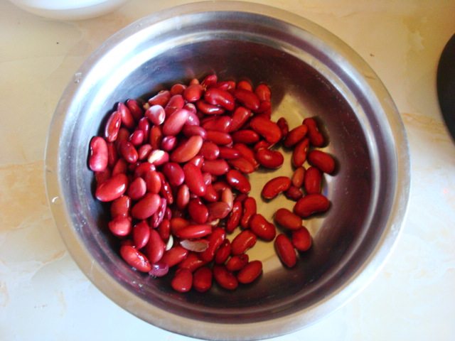 红枣红豆汤步骤1