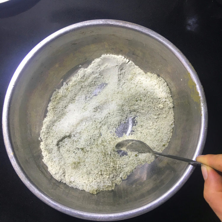 抹茶白凉粉步骤4