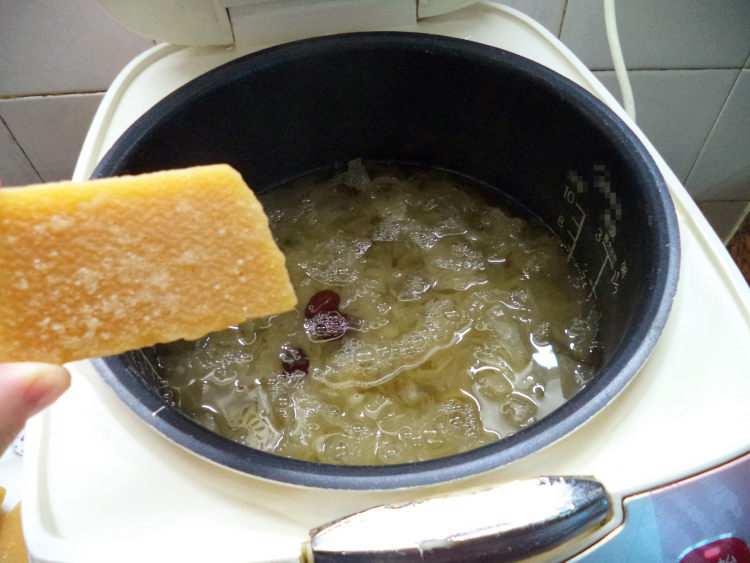 蔓越莓银耳糖水步骤5