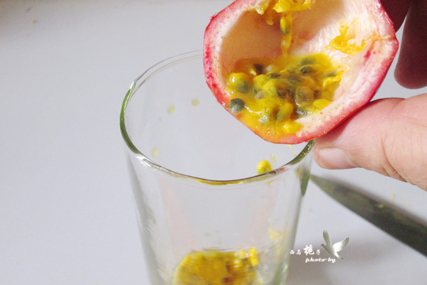 百香果蜂蜜茶步骤2
