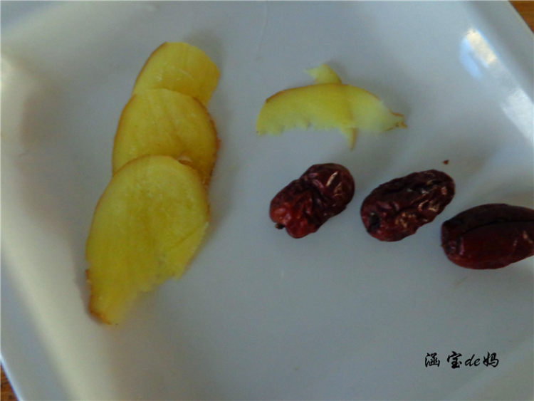 红糖银耳炖鸡蛋步骤3