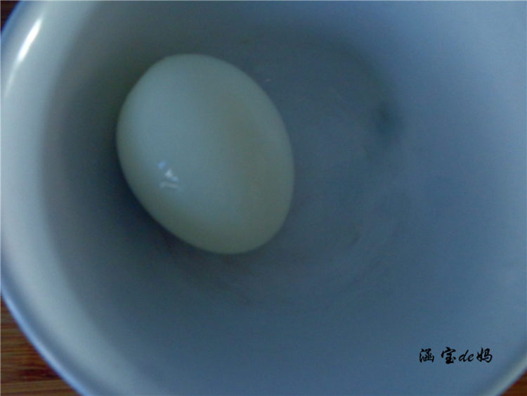 红糖银耳炖鸡蛋步骤4