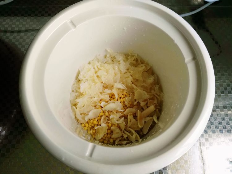 绿豆百合糖水步骤3