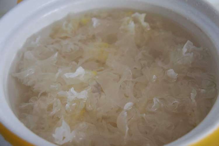 水萝卜冰糖银耳羹#新步骤4