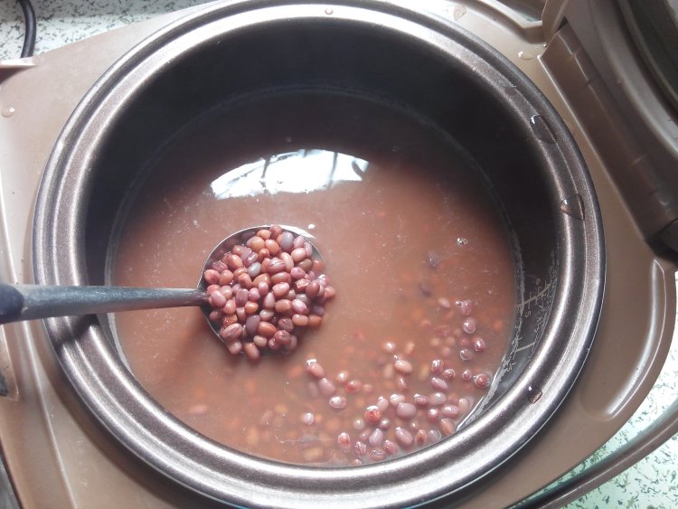红豆水晶汤圆步骤2