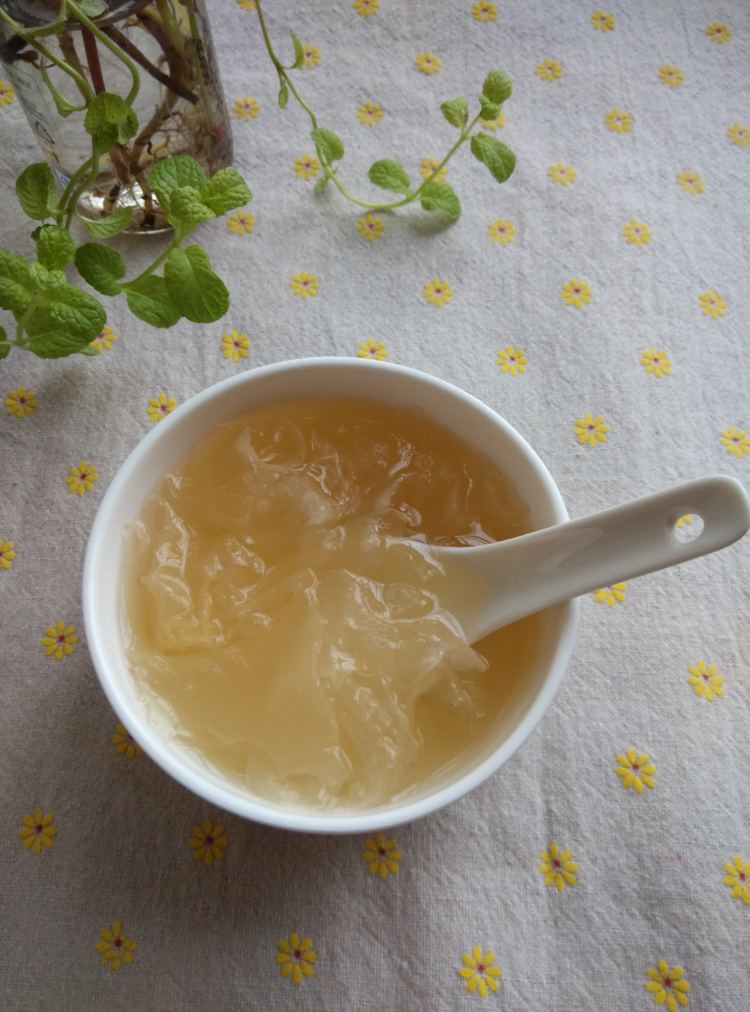 冰糖银耳糖水步骤5