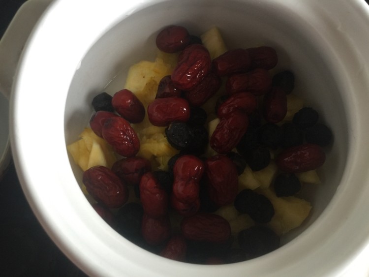 桂圆菠萝汤步骤8