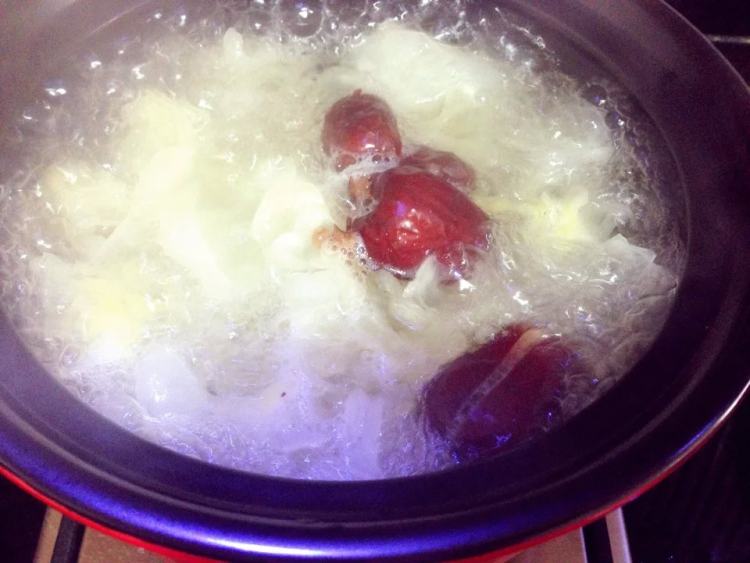 银耳木瓜糖水步骤7
