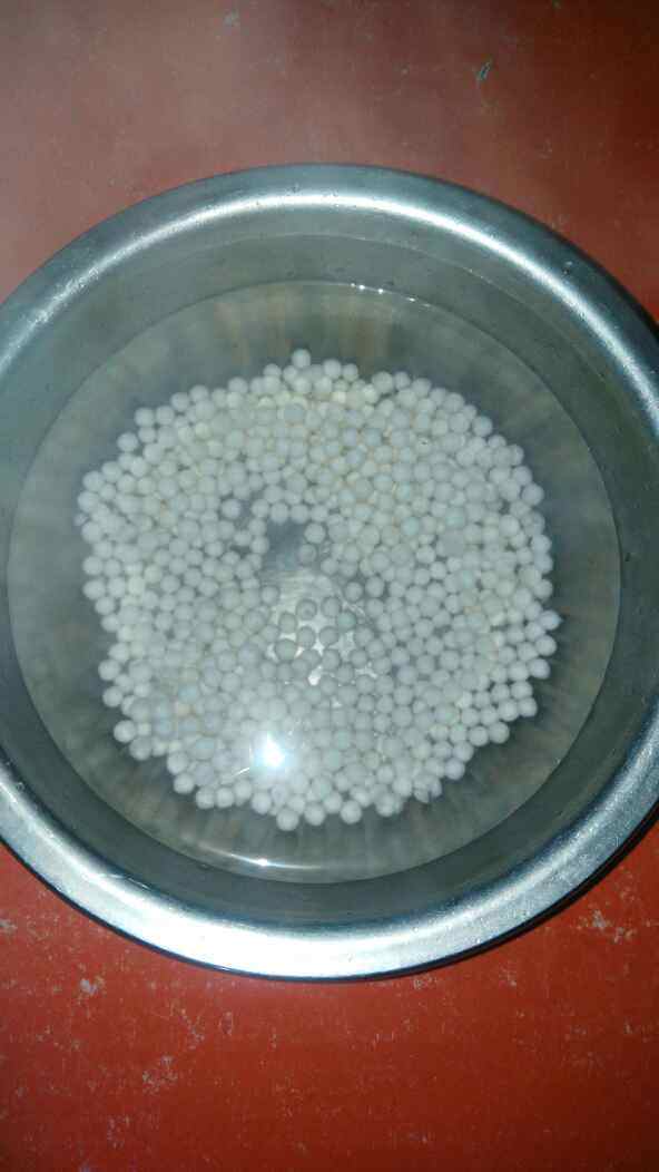 西米绿豆糖水步骤1