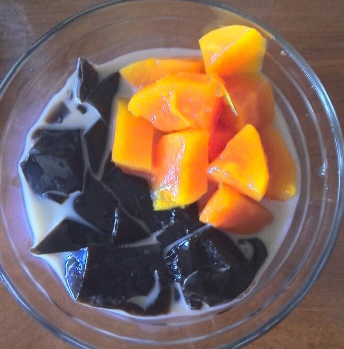 蜜豆龟苓膏步骤5