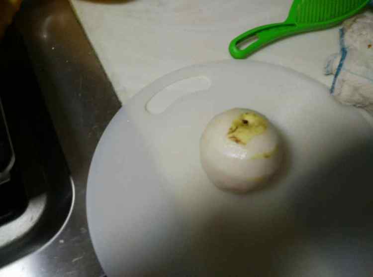 枇杷花苹果梨糖水步骤1