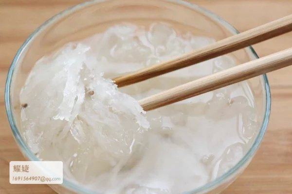 隔水炖燕窝步骤1