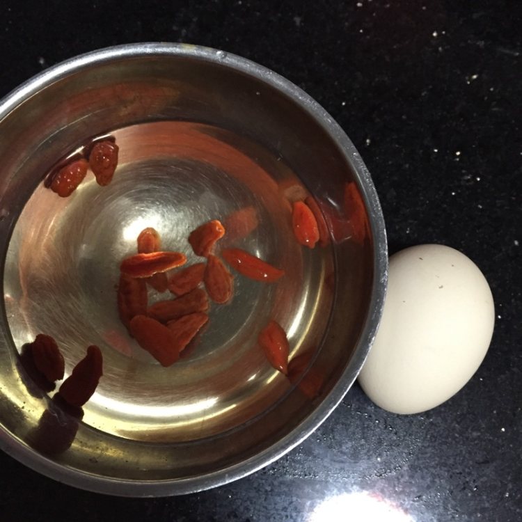 马蹄玉米蛋花汤步骤2