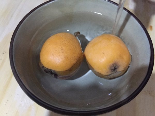 枇杷冰糖银耳羹步骤1