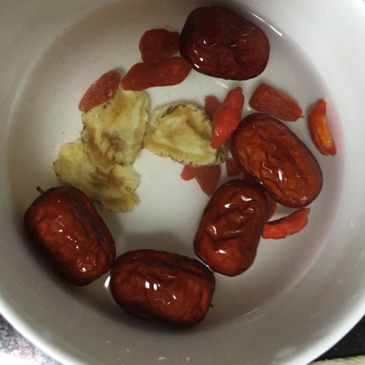 当归红枣鸡蛋汤步骤3