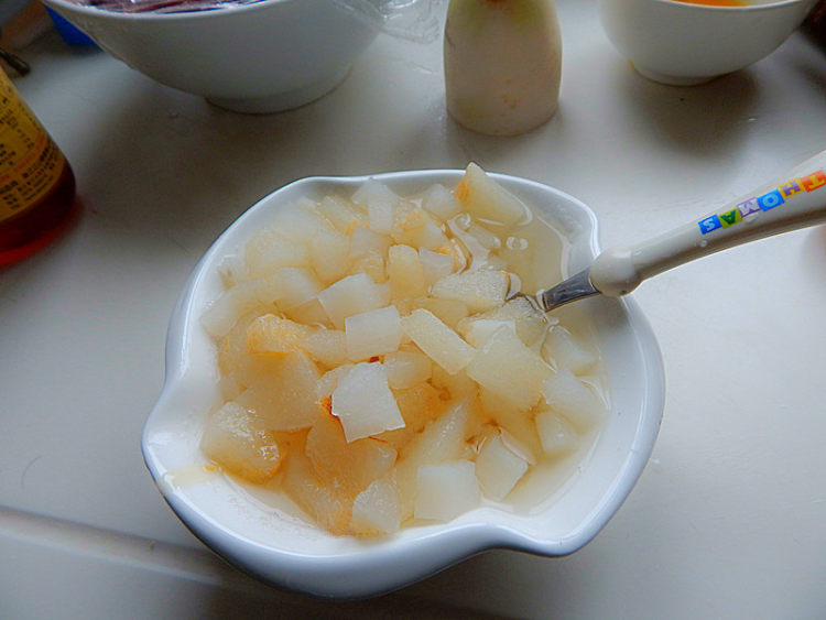 冰糖雪梨炖萝卜步骤9