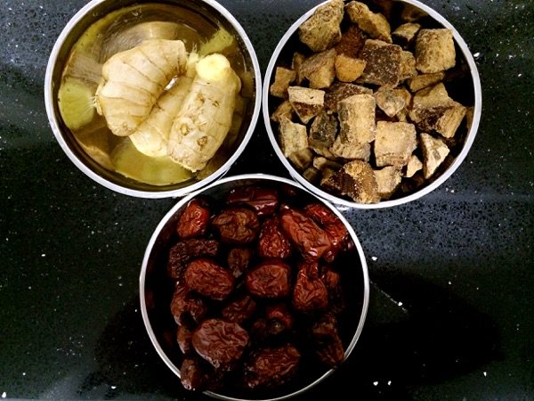 红枣姜茶步骤1