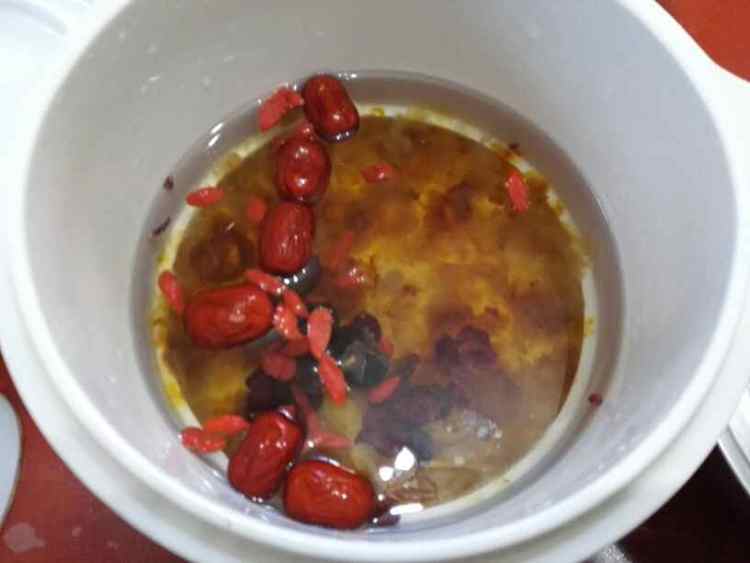 蔓越莓桃胶饮步骤3