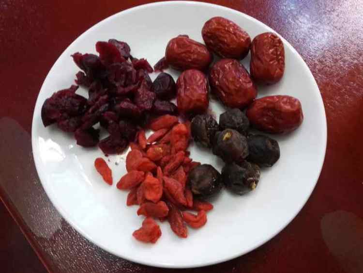 蔓越莓桃胶饮步骤2