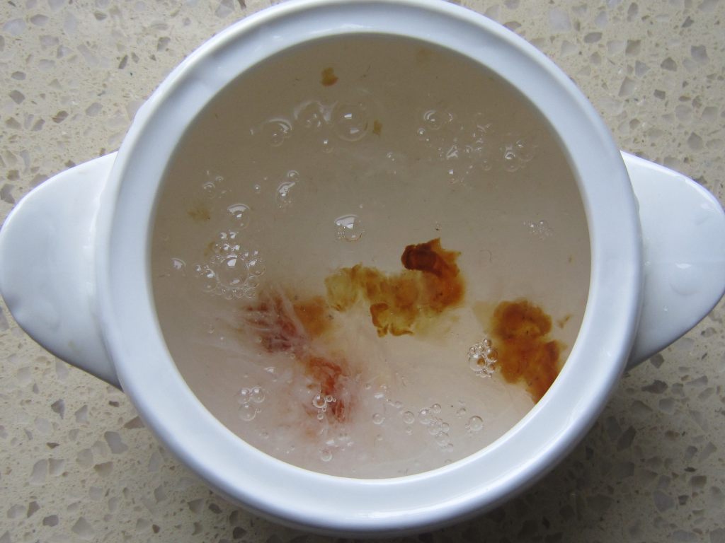 桃胶炖燕窝步骤7