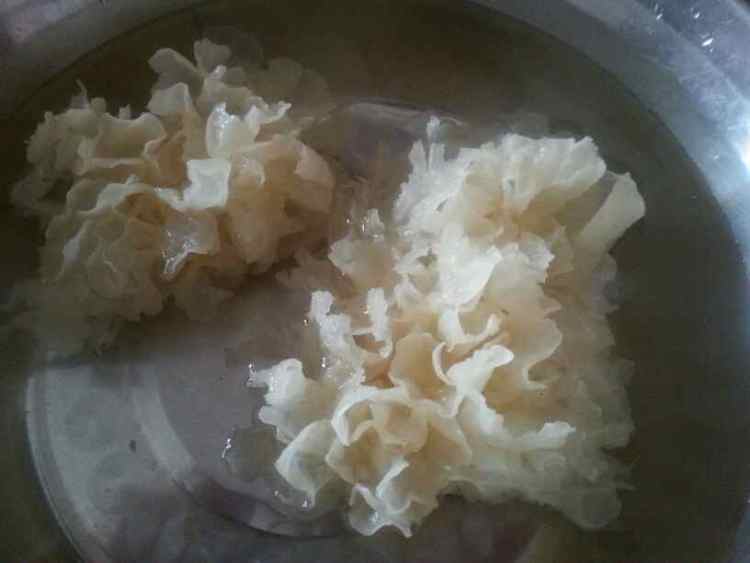雪梨糖水步骤2