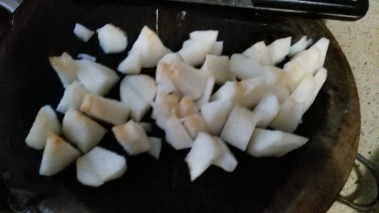 银耳雪梨红枣汤步骤4