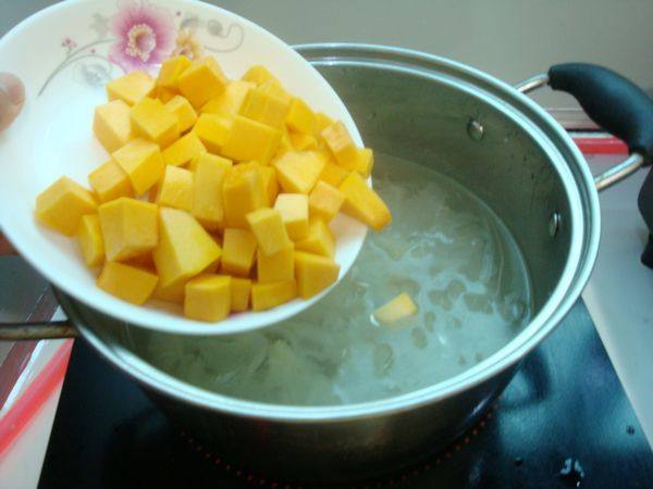 银耳南瓜大枣糖水步骤6