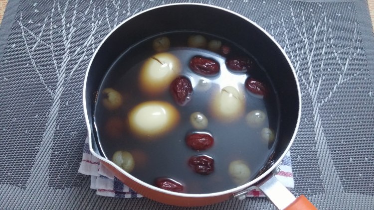 滋润红糖鸡蛋糖水步骤9
